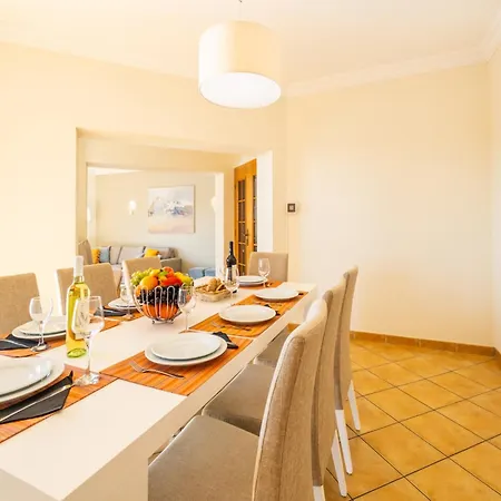 빌라 Villa In Patroves Near Golden Beaches