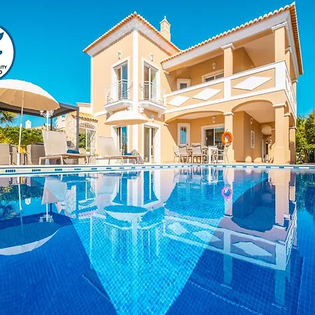 Villa In Patroves Near Golden Beaches 빌라 알부페이라